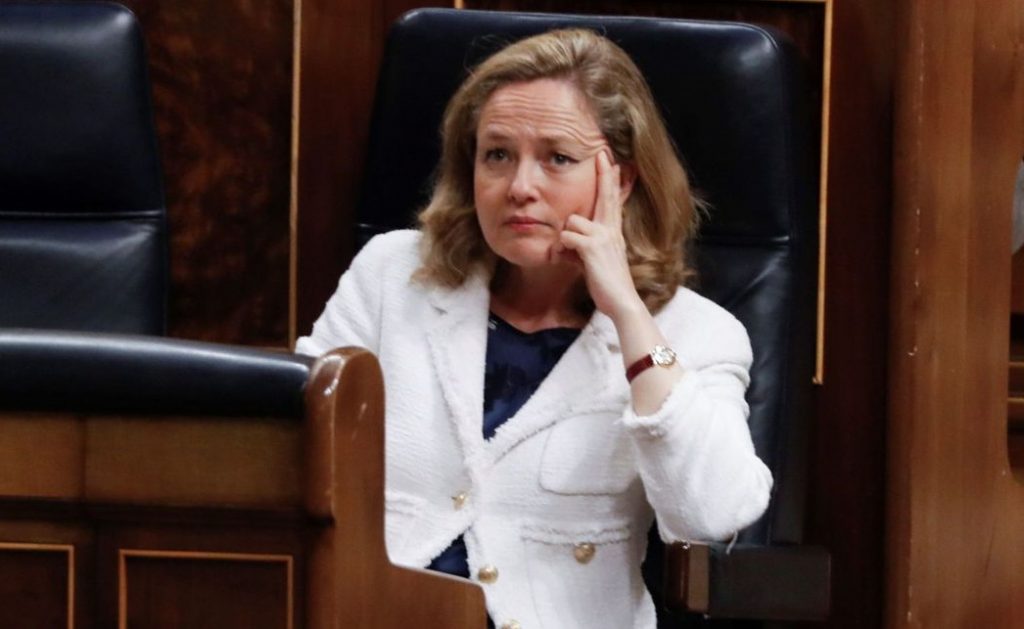 El Gobierno nunca envió la ley de Servicios y Colegios profesionales al Congreso El Gobierno nunca envió la ley de Servicios y Colegios profesionales al Congreso